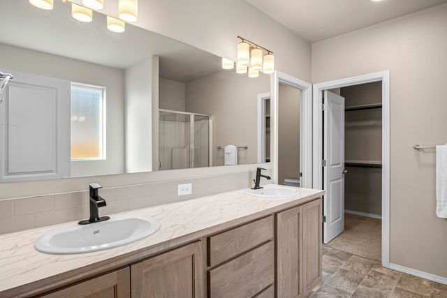 2346 NW Teak Place, Redmond, OR 97756