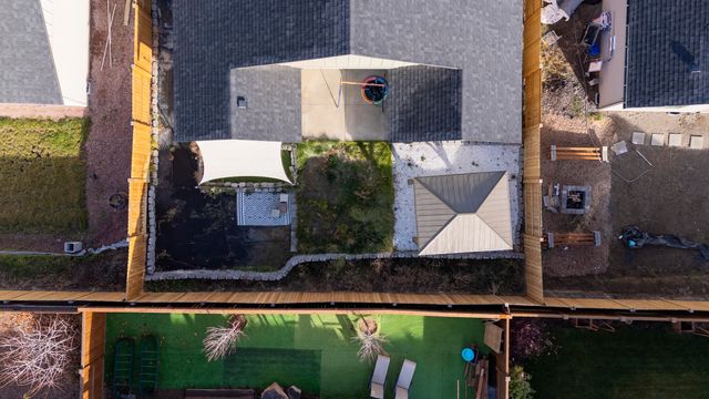 2346 NW Teak Place, Redmond, OR 97756