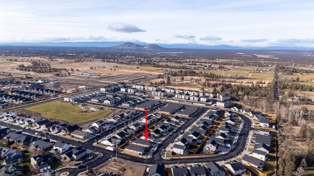 2346 NW Teak Place, Redmond, OR 97756