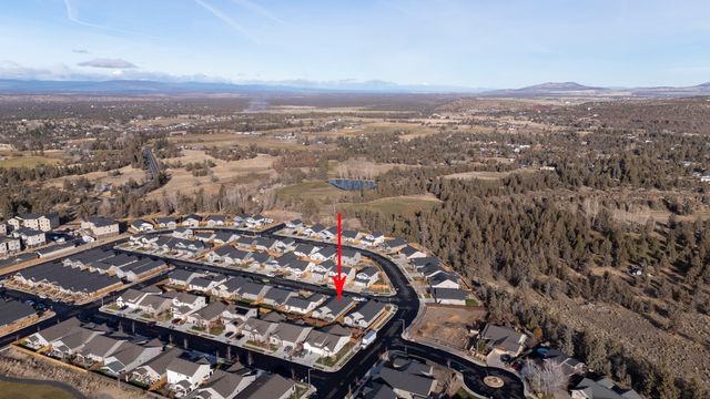 2346 NW Teak Place, Redmond, OR 97756