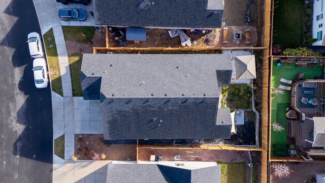 2346 NW Teak Place, Redmond, OR 97756