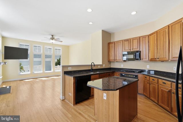 530 GENTLEWOOD SQ, Purcellville, VA 20132