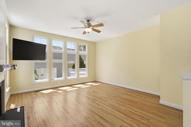 530 GENTLEWOOD SQ, Purcellville, VA 20132