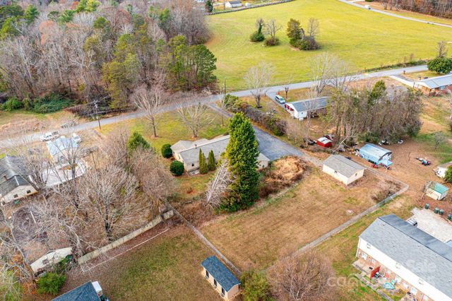325 Sheldon Street, Hudson, NC 28638
