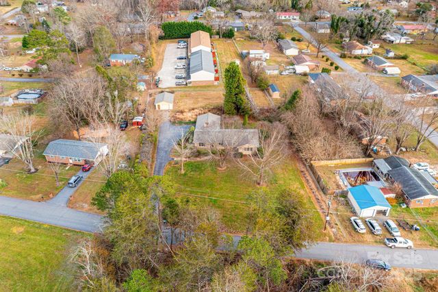 325 Sheldon Street, Hudson, NC 28638