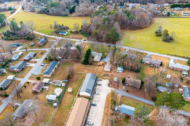 325 Sheldon Street, Hudson, NC 28638