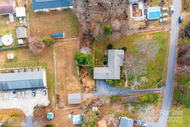 325 Sheldon Street, Hudson, NC 28638