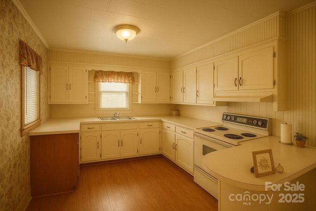 325 Sheldon Street, Hudson, NC 28638