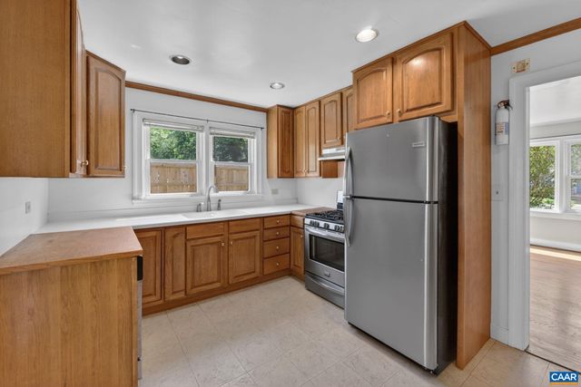 511 STONEHENGE AVE, Charlottesville, VA 22902