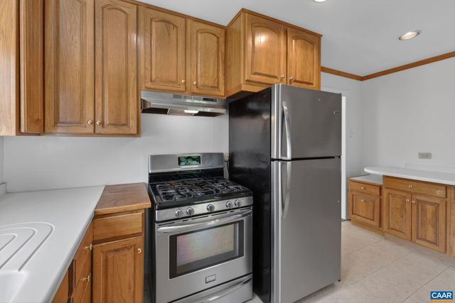 511 STONEHENGE AVE, Charlottesville, VA 22902