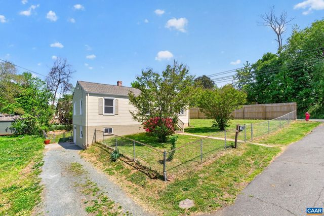 511 STONEHENGE AVE, Charlottesville, VA 22902
