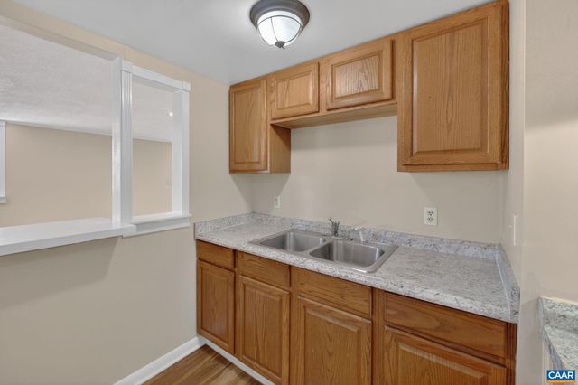 511 STONEHENGE AVE, Charlottesville, VA 22902