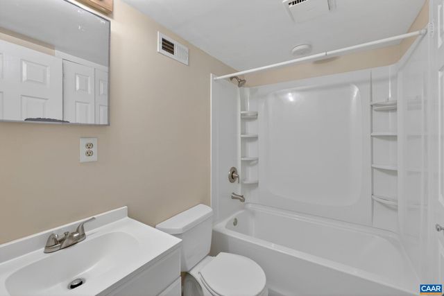 511 STONEHENGE AVE, Charlottesville, VA 22902