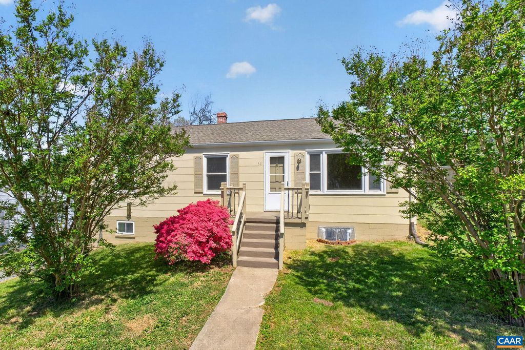 511 STONEHENGE AVE, Charlottesville, VA 22902