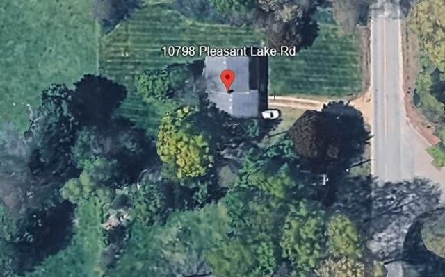 10798 Pleasant Lake Road, Delton, MI 49046