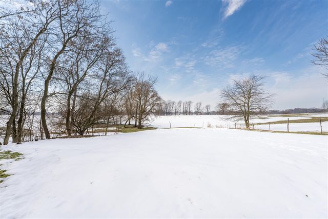 10798 Pleasant Lake Road, Delton, MI 49046