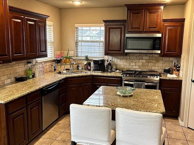 1900 SW Cypress Street, Bentonville, AR 72713