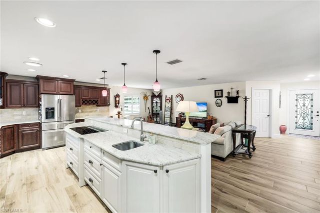 18130 Elmwood DR, Alva, FL 33920