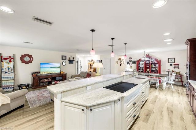 18130 Elmwood DR, Alva, FL 33920