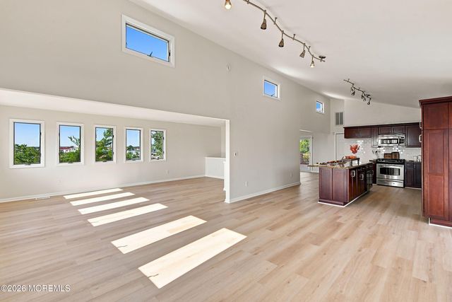 369 Tuscarora Avenue, Waretown, NJ 08758
