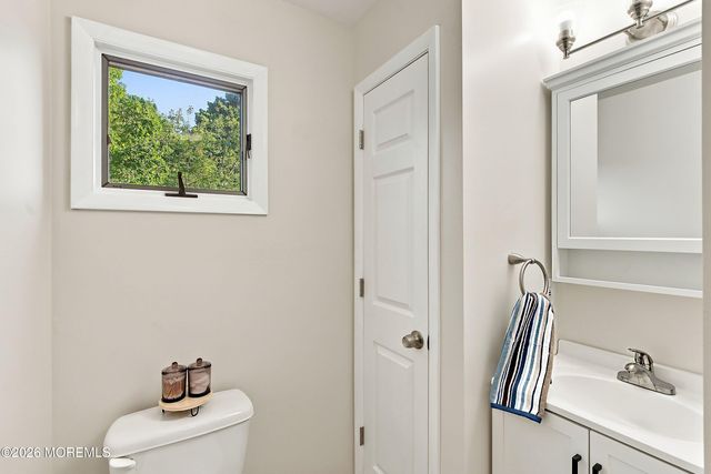 369 Tuscarora Avenue, Waretown, NJ 08758