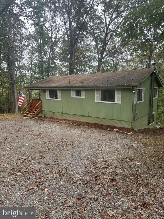 261 HUCKLEBERRY DR, Gerrardstown, WV 25420