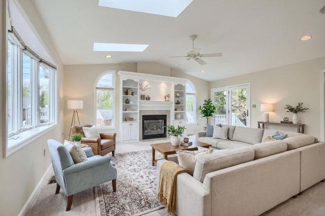 8 FELTON RD, Lutherville Timonium, MD 21093