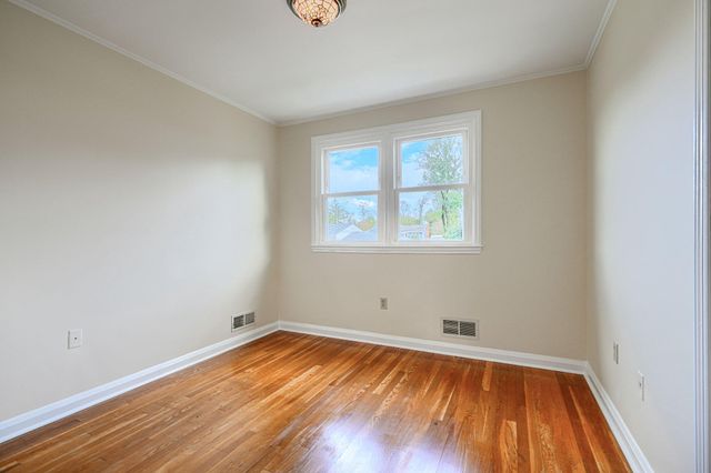 8 FELTON RD, Lutherville Timonium, MD 21093