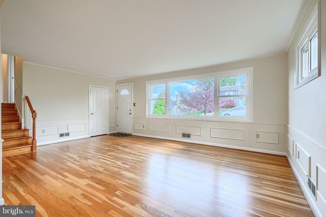 8 FELTON RD, Lutherville Timonium, MD 21093