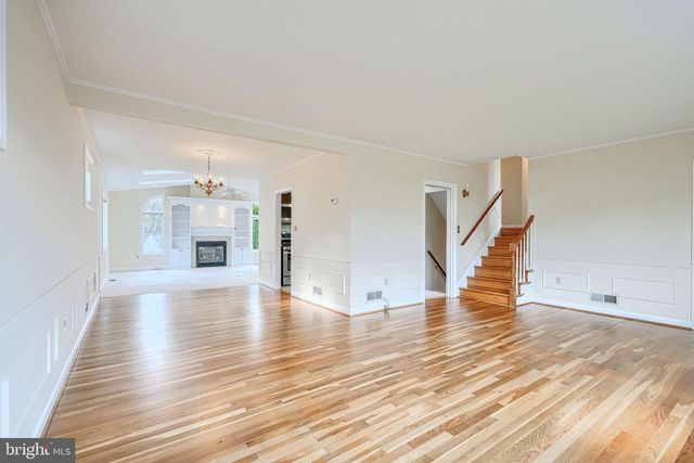 8 FELTON RD, Lutherville Timonium, MD 21093