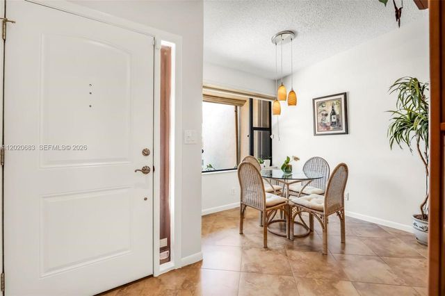 828 NW 79th Ter, Plantation, FL 33324
