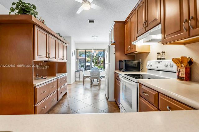 828 NW 79th Ter, Plantation, FL 33324