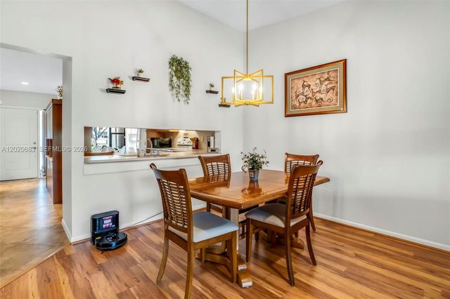 828 NW 79th Ter, Plantation, FL 33324
