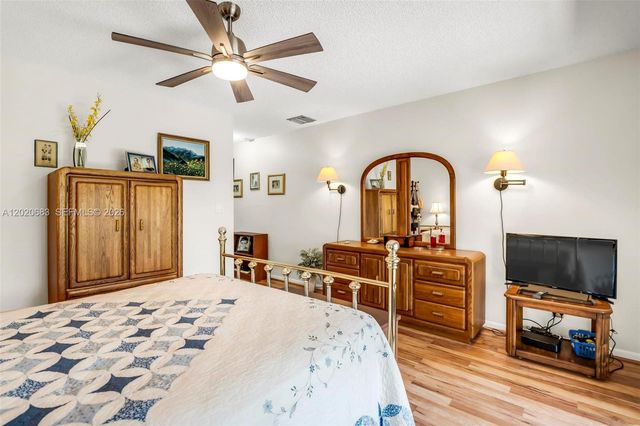 828 NW 79th Ter, Plantation, FL 33324