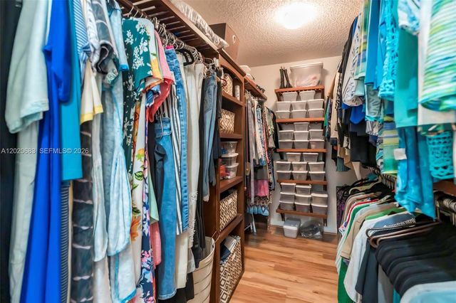 828 NW 79th Ter, Plantation, FL 33324