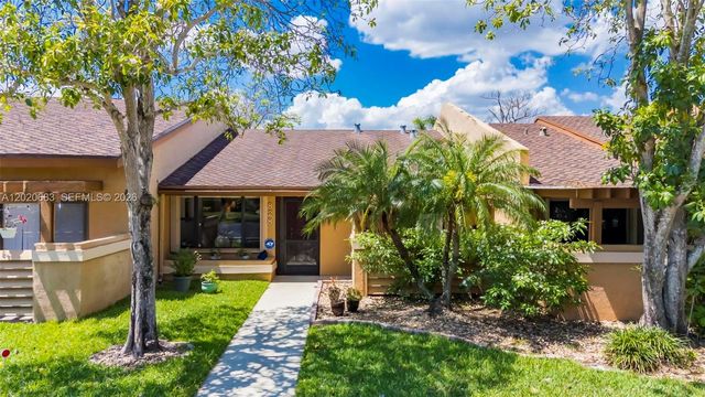 828 NW 79th Ter, Plantation, FL 33324