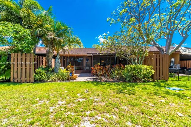 828 NW 79th Ter, Plantation, FL 33324