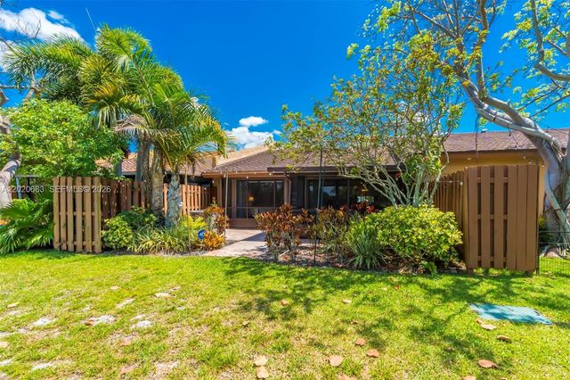 828 NW 79th Ter, Plantation, FL 33324