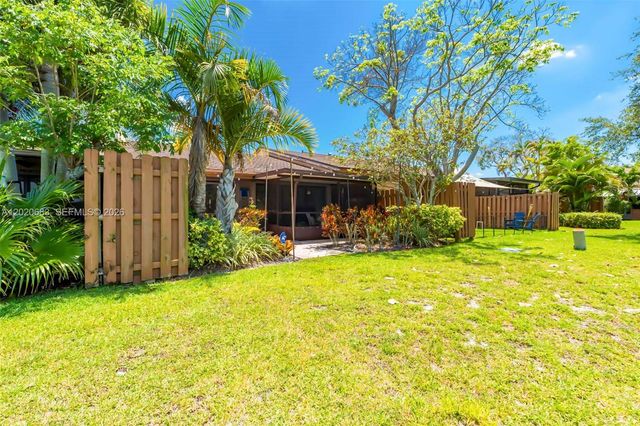 828 NW 79th Ter, Plantation, FL 33324