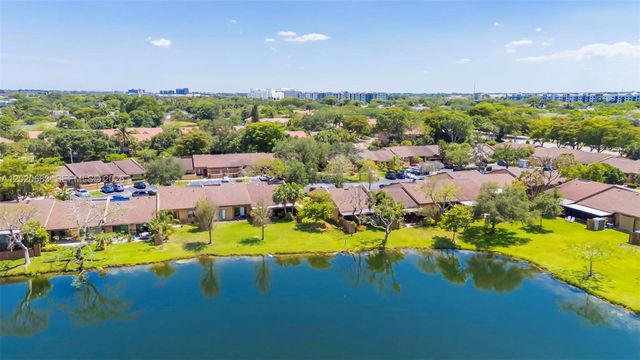 828 NW 79th Ter, Plantation, FL 33324