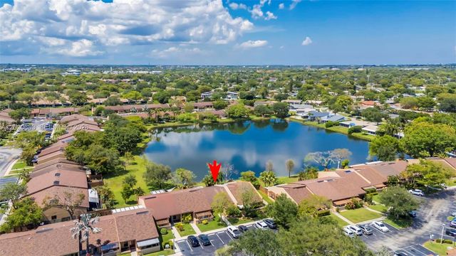 828 NW 79th Ter, Plantation, FL 33324
