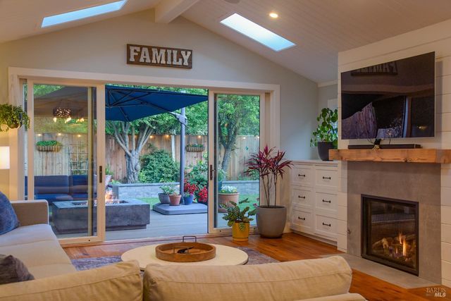 305 Ricardo Rd, Mill Valley, CA 94941