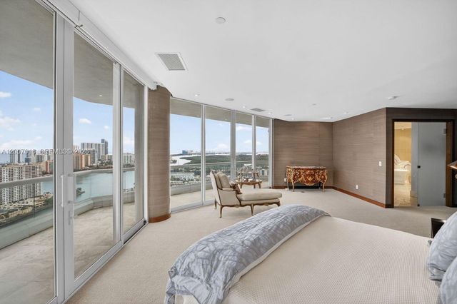 2600 Island Boulevard PH1, Aventura, FL 33160