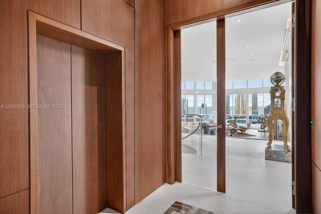 2600 Island Boulevard PH1, Aventura, FL 33160