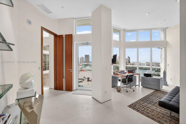 2600 Island Boulevard PH1, Aventura, FL 33160