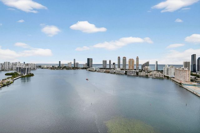 2600 Island Boulevard PH1, Aventura, FL 33160