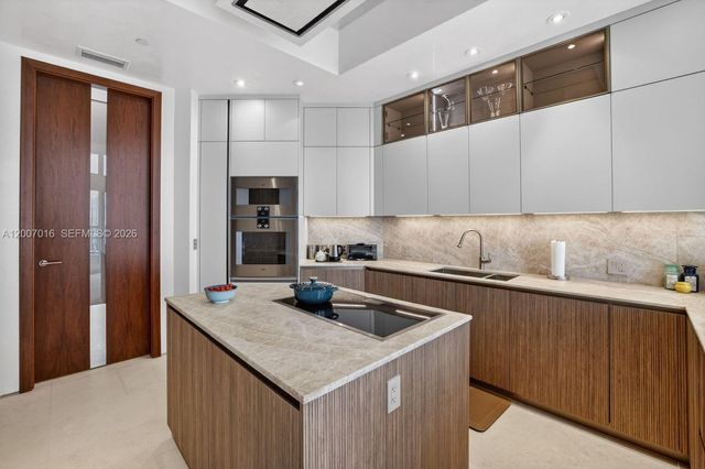 2600 Island Boulevard PH1, Aventura, FL 33160
