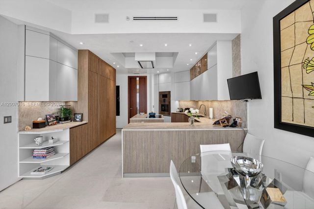 2600 Island Boulevard PH1, Aventura, FL 33160