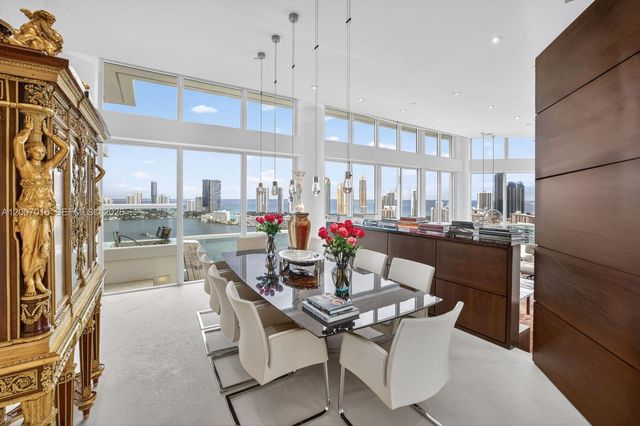 2600 Island Boulevard PH1, Aventura, FL 33160
