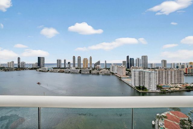 2600 Island Boulevard PH1, Aventura, FL 33160